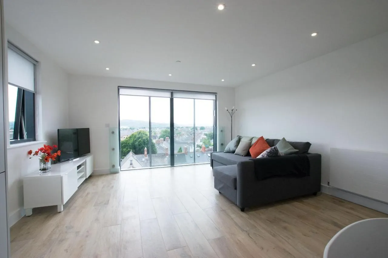 Pen Dinas Cardiff Apartment 0*,